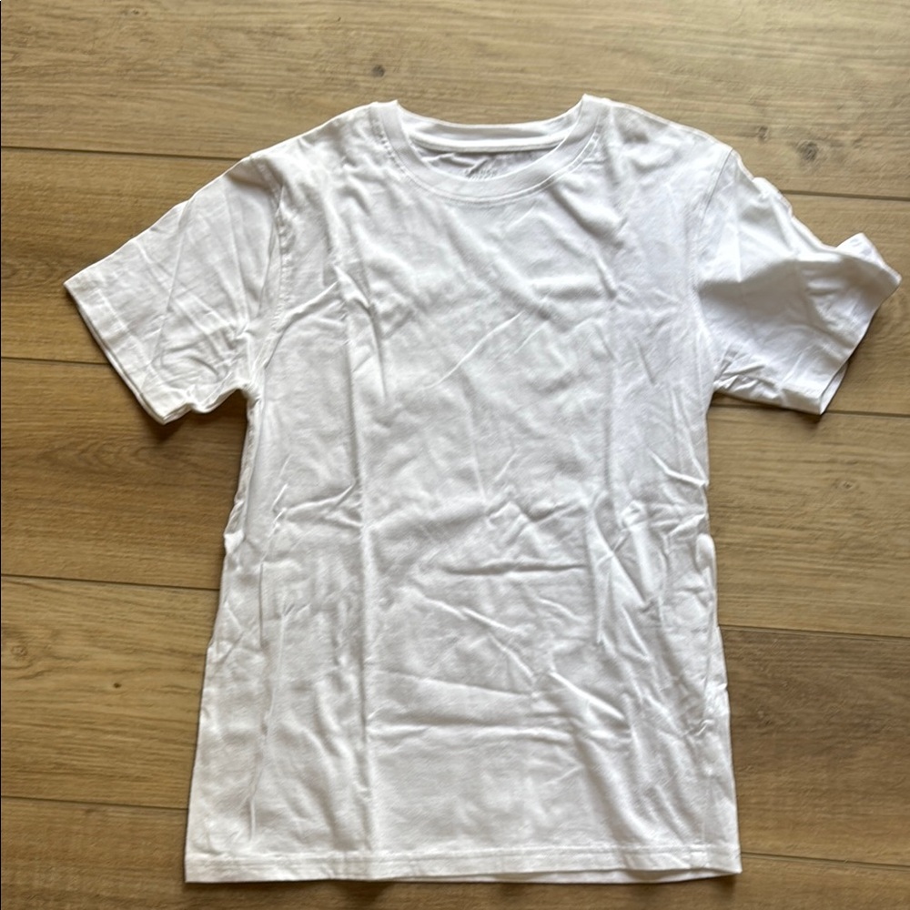 NWOT Kids Classic White T-Shirt
